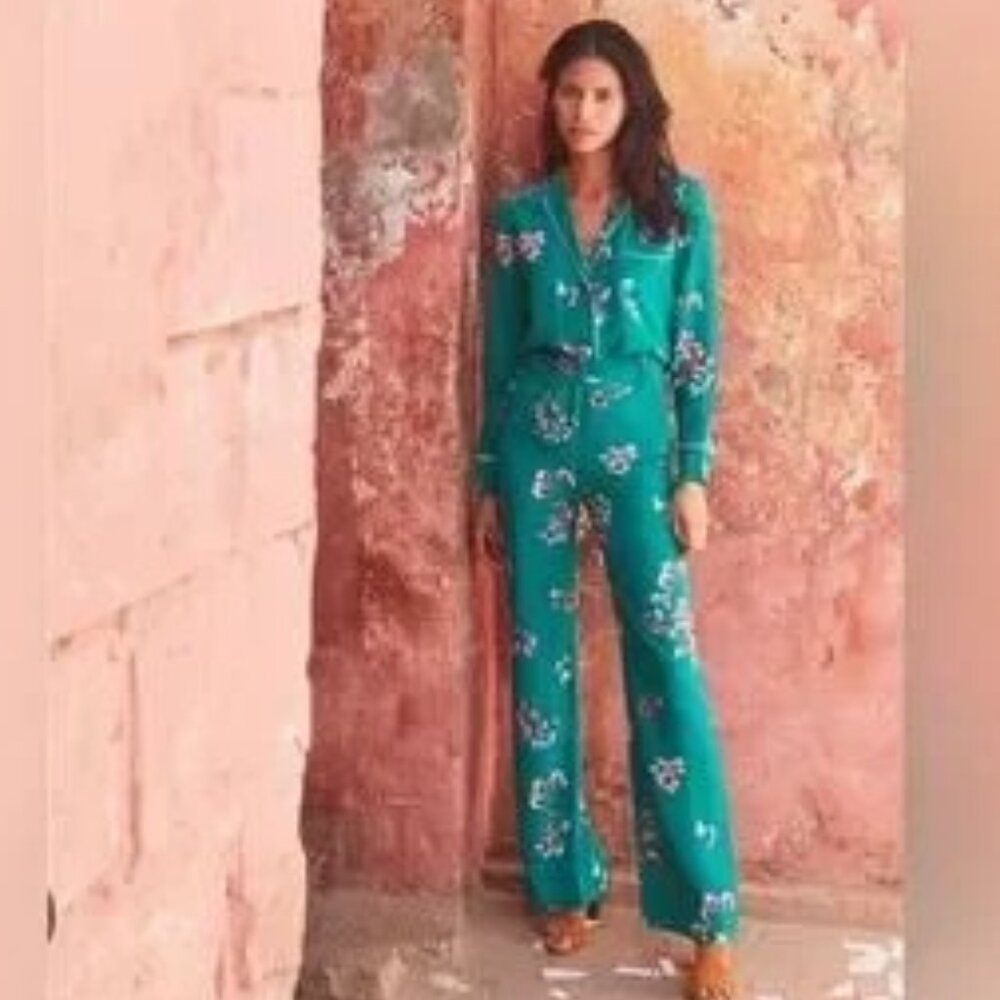 100% silk Sezane green bouquet matching top and trousers